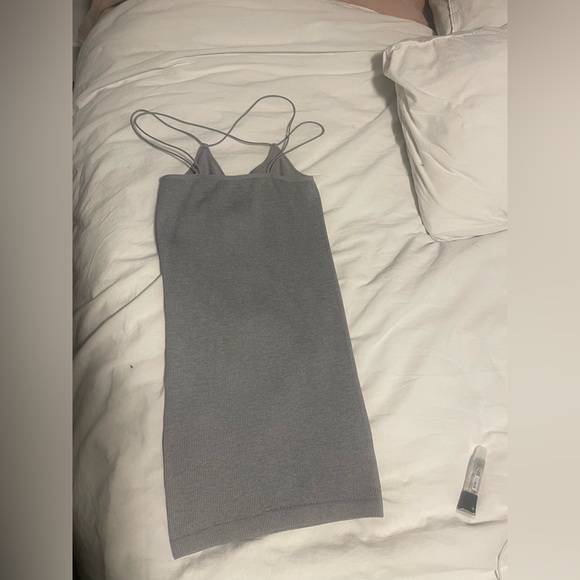 Grey tight fitted dress - Picture 2 of 6